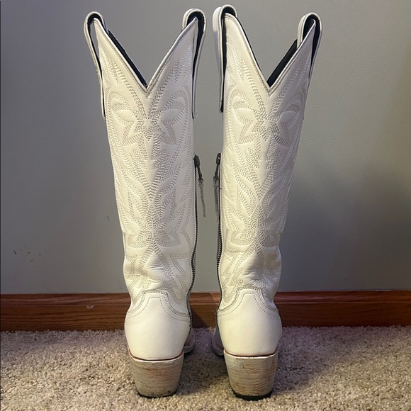 White Embroidered Heeled Boots - Picture 5 of 6